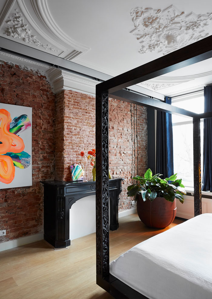 CANAL APARTMENT ceiling wall bedroom - by archtiect Osiris Hertman