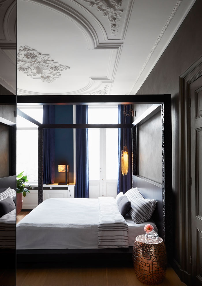 CANAL APARTMENT bedroom - by archtiect Osiris Hertman