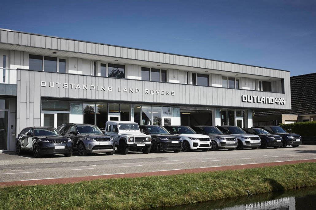 Land rover showroom design. by Osiris Hertman