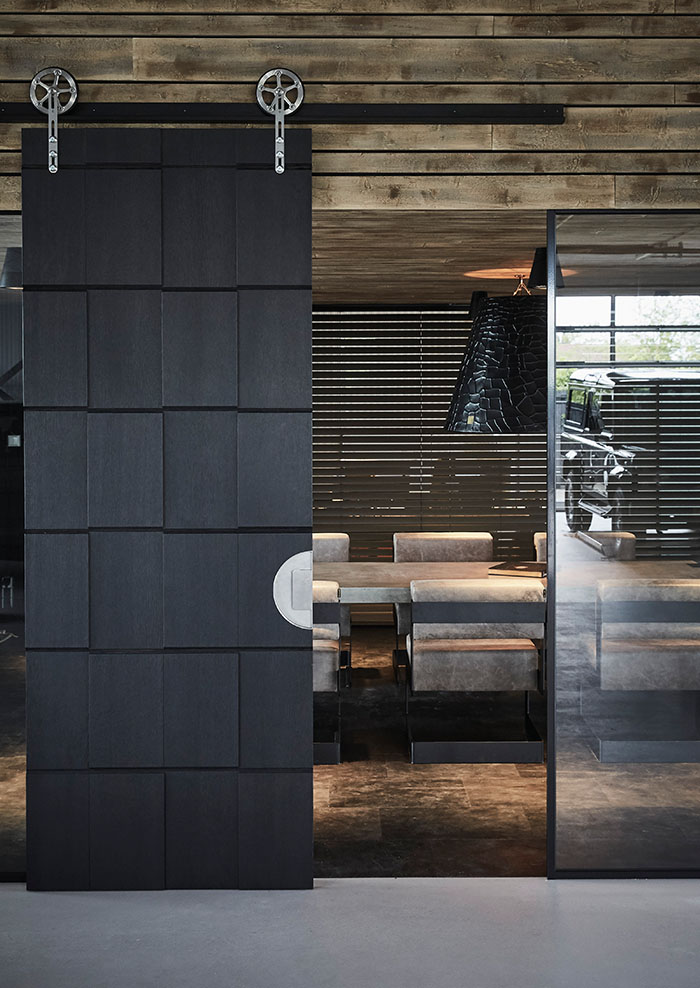 Land rover showroom design. by Osiris Hertman